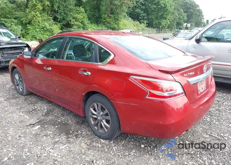 2015 Nissan Altima 2.5 S z USA, uszkodzony, nr VIN 1N4AL3AP3FC461604